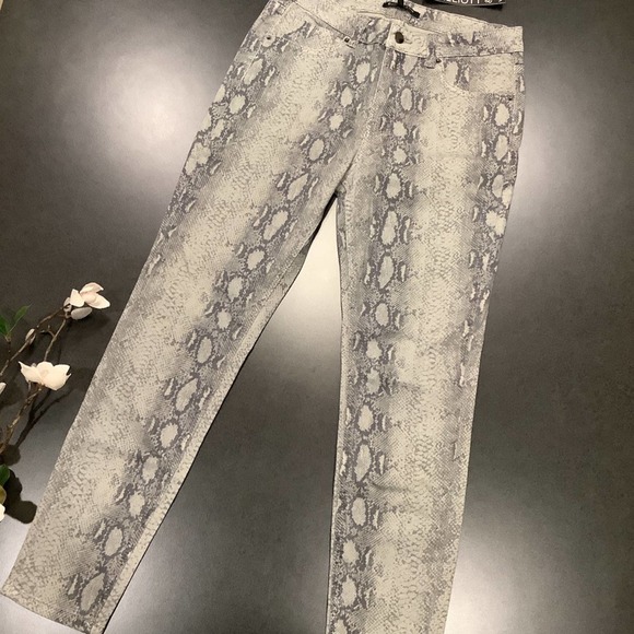 Elliott & Vine Gray Snake Reptile Animal Print Skinny Ankle Crop Jeans NWT - Picture 5 of 13